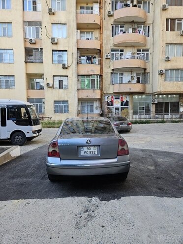 Volkswagen Passat 2002, 235,262 km - 1.8 l - Bakı