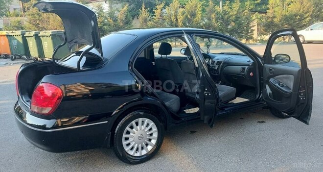 Nissan Sunny-11
