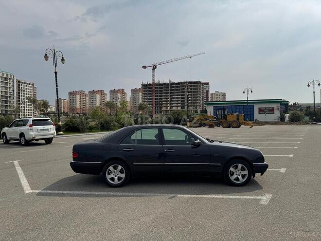 Mercedes E 230 1996, 334,000 km - 2.3 l - Sumqayıt