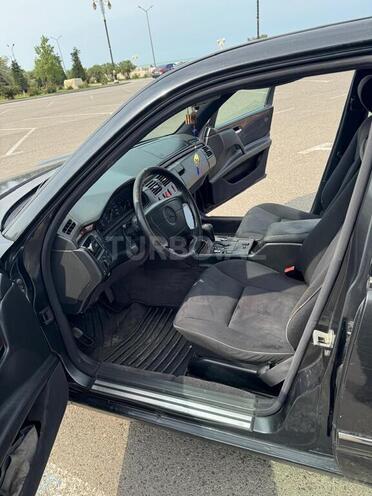 Mercedes E 230 1996, 334,000 km - 2.3 l - Sumqayıt
