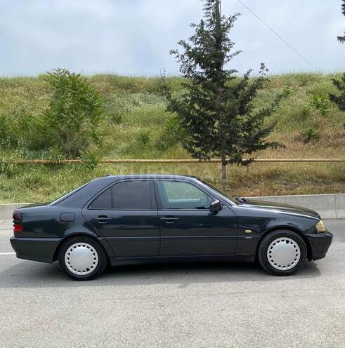 Mercedes C 240 1997, 320,000 km - 2.4 л - Bakı