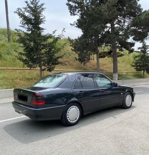 Mercedes C 240 1997, 320,000 km - 2.4 л - Bakı