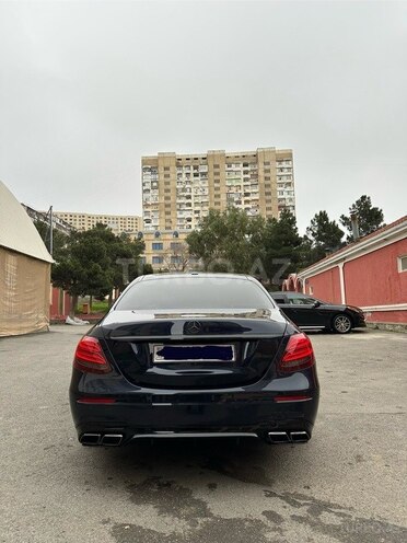 Mercedes E 300 e 4MATIC 2017, 135,000 km - 2.0 l - Bakı