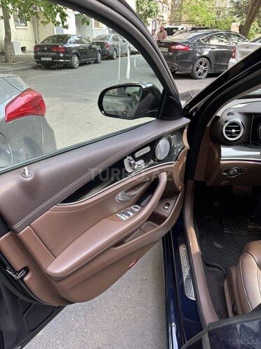 Mercedes E 300 e 4MATIC 2017, 135,000 km - 2.0 l - Bakı