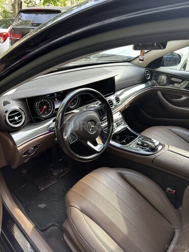 Mercedes E 300 e 4MATIC 2017, 135,000 km - 2.0 l - Bakı