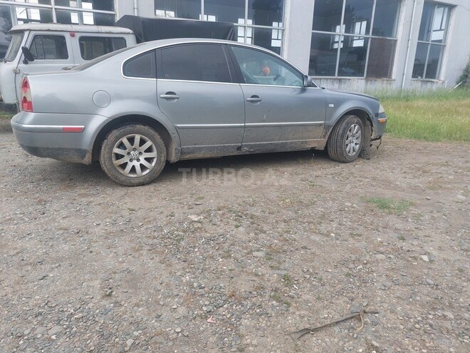 Volkswagen Passat 2003, 220,000 km - 1.8 l - Masallı
