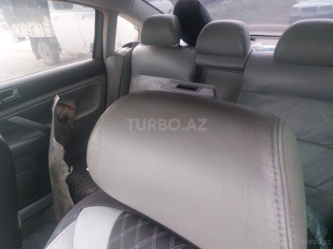 Volkswagen Passat 2003, 220,000 km - 1.8 l - Masallı