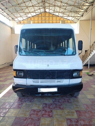 Mercedes 609 D 1995, 260,000 km - 3.9 l - Şəmkir