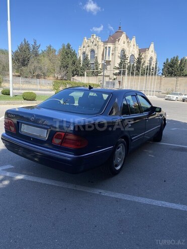 Mercedes E 240 1998, 394,000 km - 2.4 l - Bakı