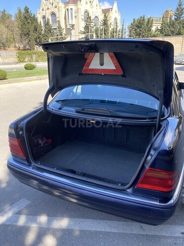 Mercedes E 240 1998, 394,000 km - 2.4 l - Bakı
