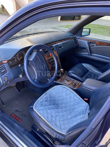 Mercedes E 240 1998, 394,000 km - 2.4 l - Bakı