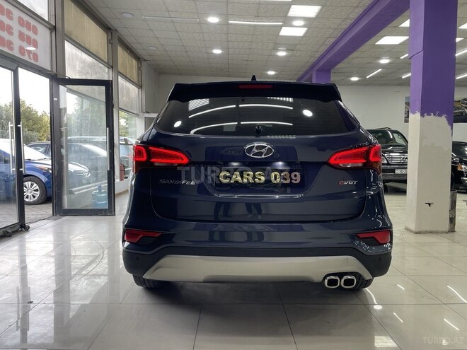 Hyundai Santa Fe-10
