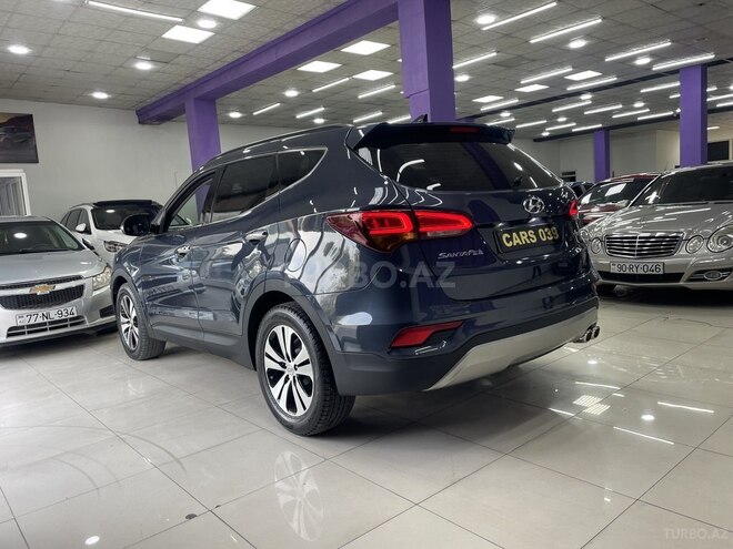 Hyundai Santa Fe-13