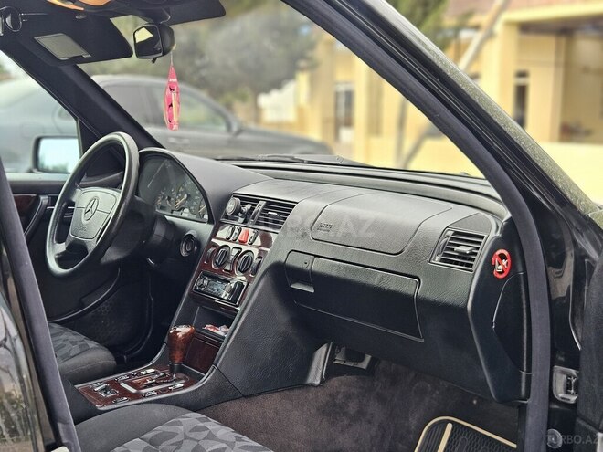 Mercedes C 180 1997, 417,299 km - 1.8 l - Salyan