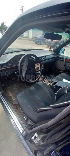 Mercedes E 250 1991, 355,568 km - 2.5 l - Sumqayıt