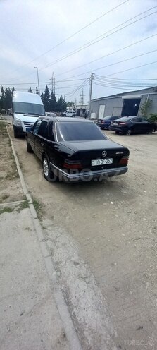 Mercedes E 250 1991, 355,568 km - 2.5 l - Sumqayıt
