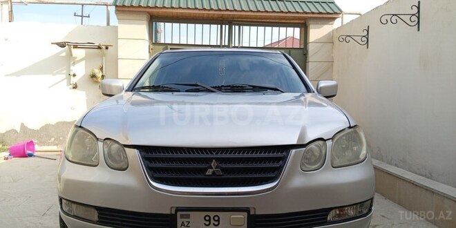 Mitsubishi Airtrek 2001, 355,000 km - 2.0 л - Bakı