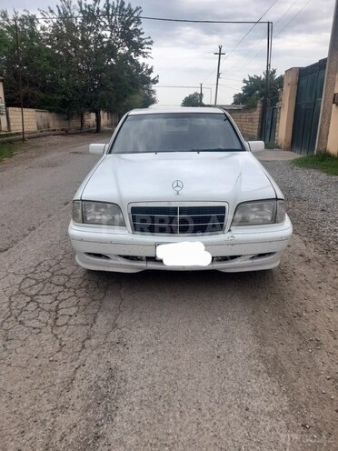 Mercedes C 220 d 1995, 214,785 km - 2.2 л - Goranboy