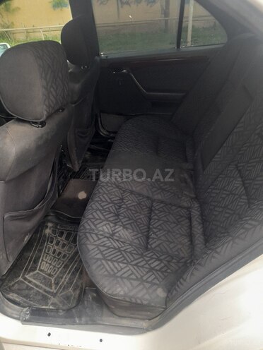 Mercedes C 220 d 1995, 214,785 km - 2.2 л - Goranboy