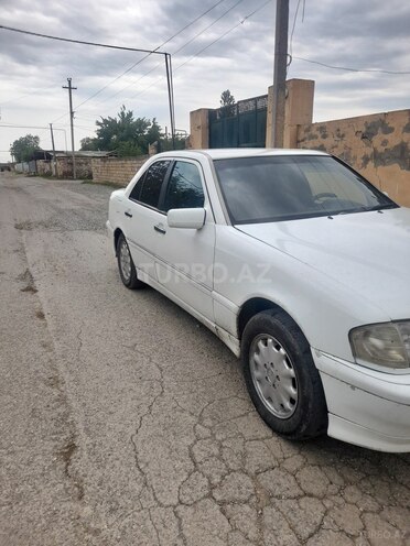 Mercedes C 220 d 1995, 214,785 km - 2.2 л - Goranboy
