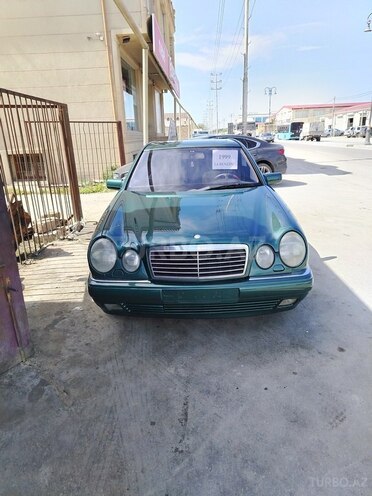 Mercedes E 240 1999, 257,000 km - 2.4 l - Bakı