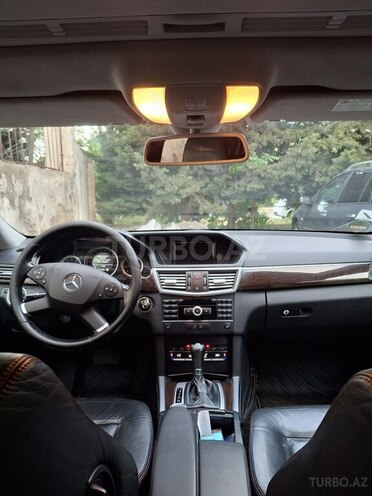 Mercedes E 220 d 2009, 261,000 km - 2.2 l - Bakı