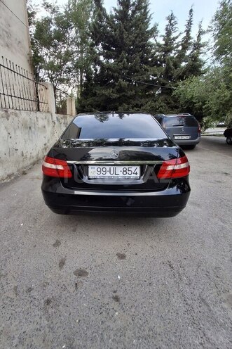 Mercedes E 220 d 2009, 261,000 km - 2.2 l - Bakı