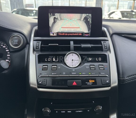 Lexus NX 300-15