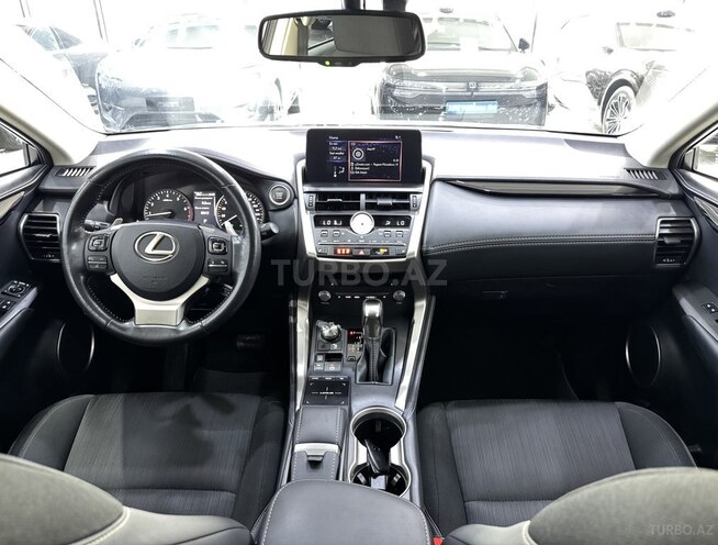 Lexus NX 300-8