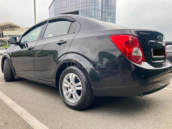 Chevrolet Aveo-5