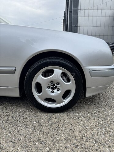 Mercedes E 240 1999, 398,000 km - 2.4 л - Bakı