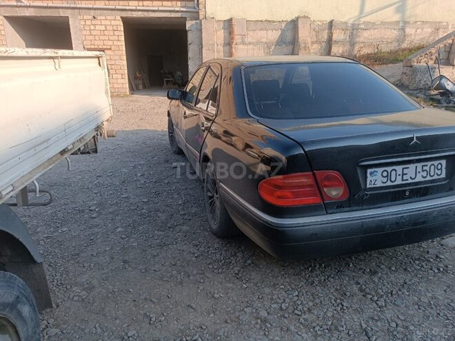 Mercedes E 230 1996, 325,313 km - 2.3 l - Gəncə