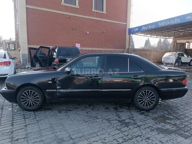 Mercedes E 230 1996, 325,313 km - 2.3 l - Gəncə
