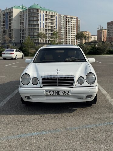 Mercedes E 240 1998, 250,000 km - 2.4 l - Bakı