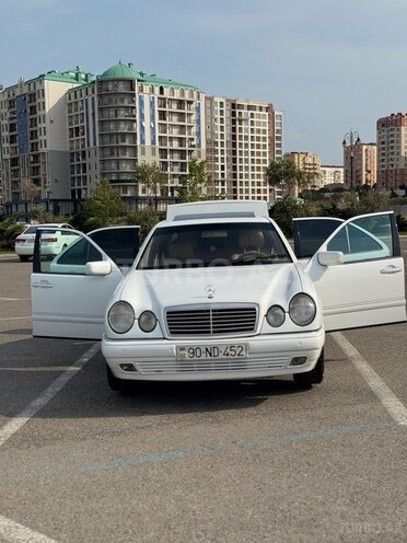Mercedes E 240 1998, 250,000 km - 2.4 l - Bakı