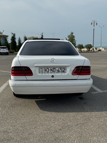 Mercedes E 240 1998, 250,000 km - 2.4 l - Bakı