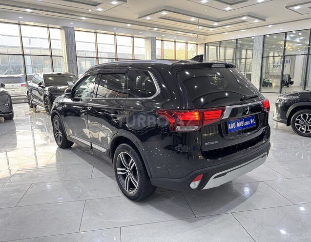 Mitsubishi Outlander 2019, 62,000 km - 2.4 l - Bakı