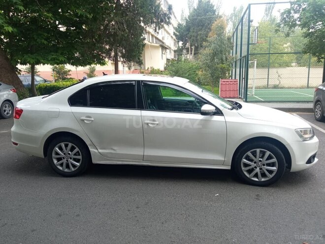 Volkswagen Jetta-3