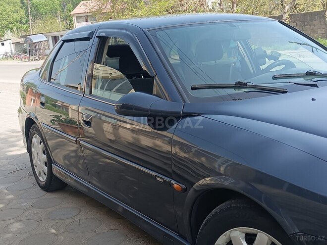 Opel Vectra 1999, 399,000 km - 2.0 l - Masallı