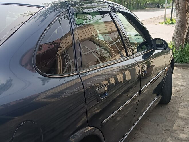Opel Vectra 1999, 399,000 km - 2.0 l - Masallı