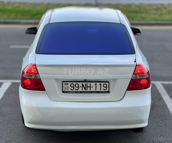 Chevrolet Aveo-5