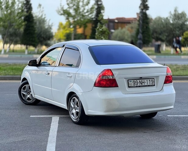 Chevrolet Aveo-6