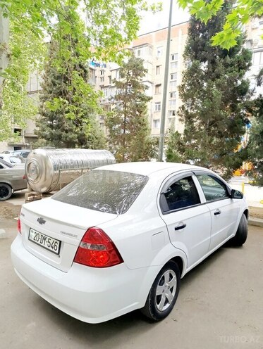 Chevrolet Aveo-3
