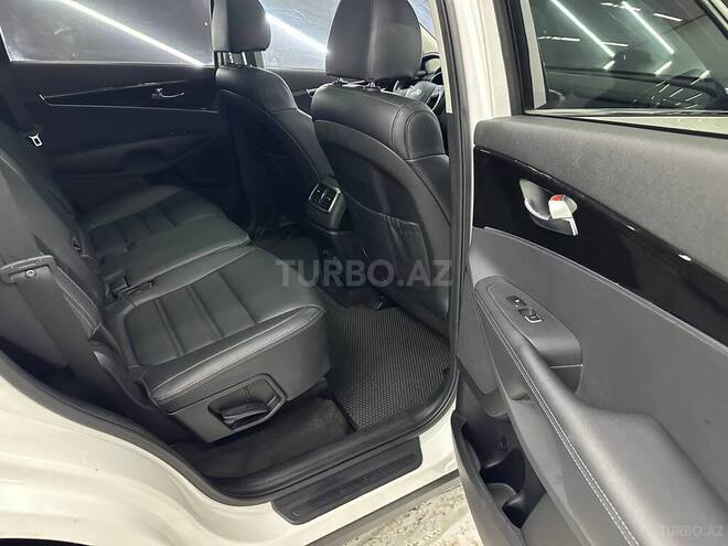 Kia Sorento-11