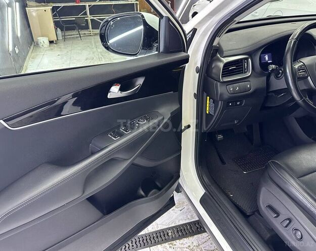 Kia Sorento-18