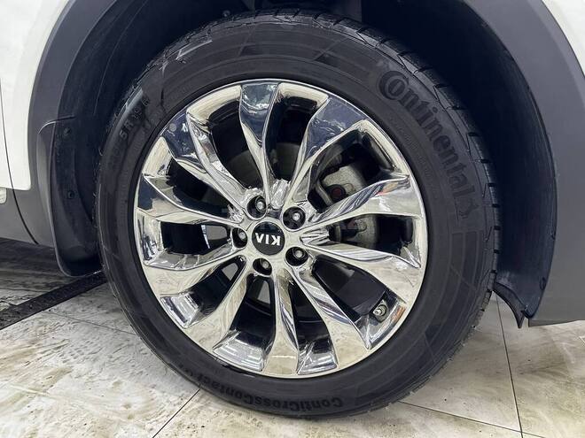 Kia Sorento-8