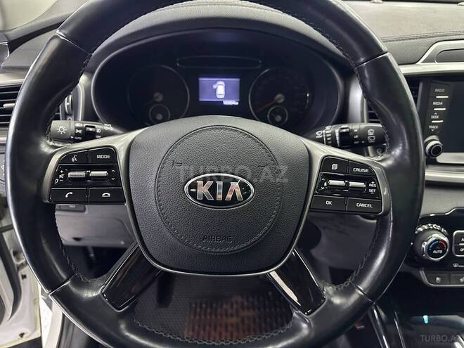 Kia Sorento-19