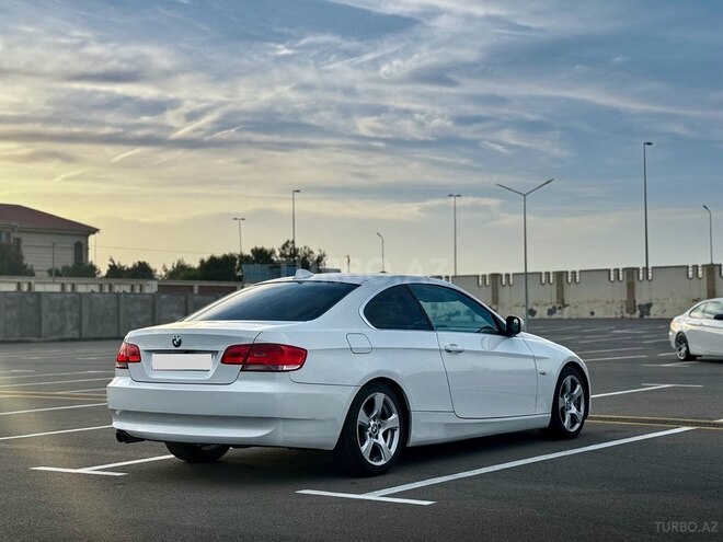 BMW 330 2009, 175,000 km - 3.0 l - Bakı