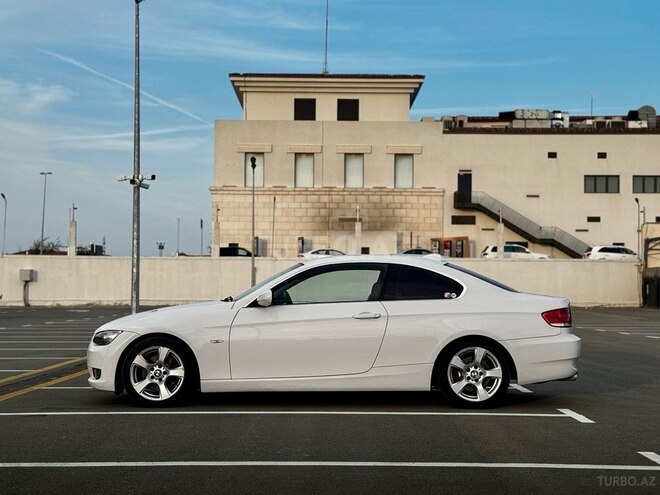 BMW 330 2009, 175,000 km - 3.0 l - Bakı