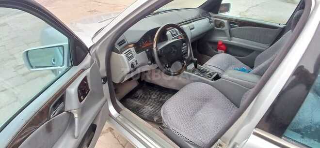 Mercedes E 240 1997, 440,000 km - 2.6 l - Bakı